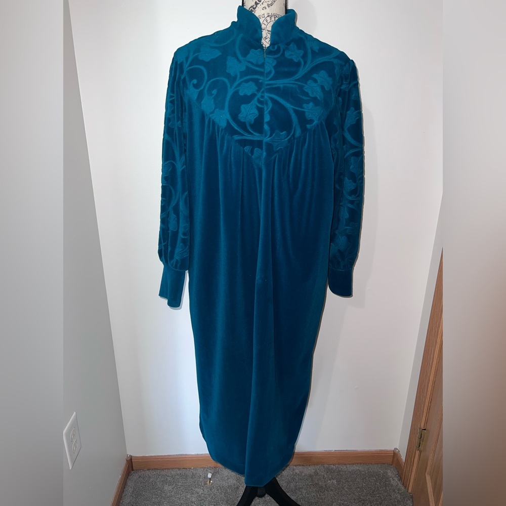 Periphery Kathleen Usherwood Vintage Teal Velvet Loungewear Dress Embossed Ivy